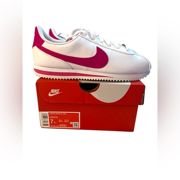 Nike White and Pink Classic Sneakers NWT - Picture 7 of 11